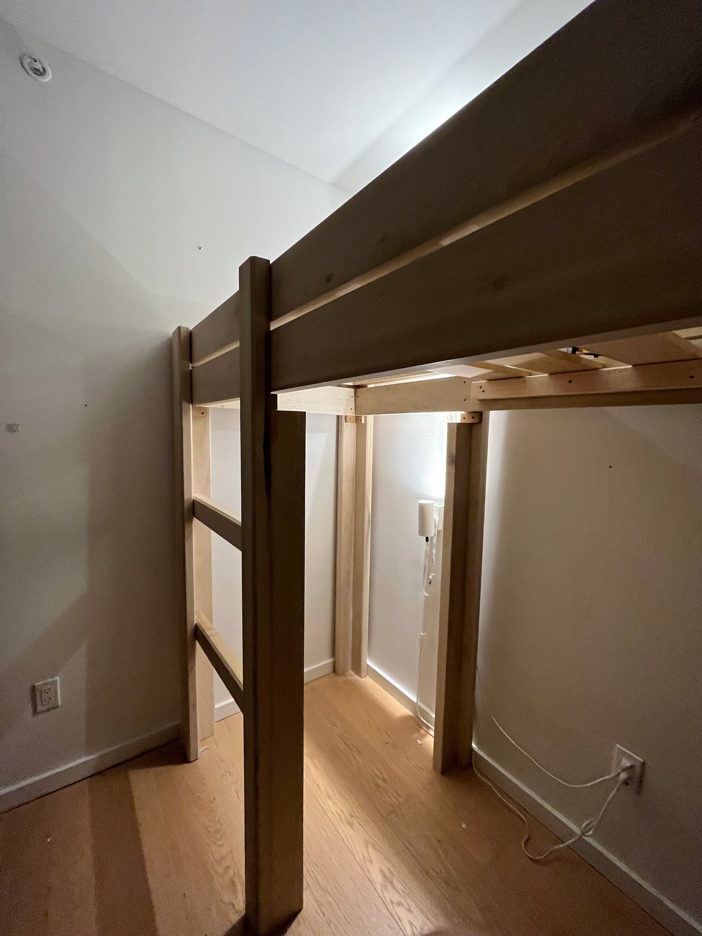 The Brooklyn Custom Loft-Bed large - Poplar